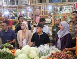 Bupati Kuningan Pantau Pasokan dan Harga Kebutuhan Pokok Jelang Ramadan