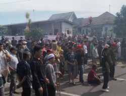 Warga dan Ormas Hadang Eksekusi Lahan Oleh PN Kuningan