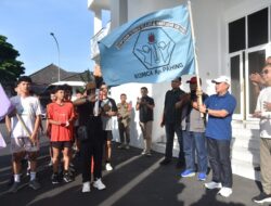 Bupati Kuningan Lepas Kontingen Pembawa Obor Porkam ke-23 di Desa Bayuning