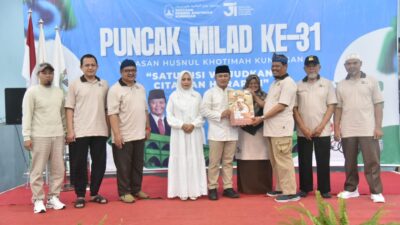 Buku “Perjalanan Husnul Khotimah” Resmi Diluncurkan, Jadi Simbol Perjalanan Tiga Dekade Pesantren