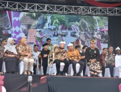 Ribuan Warga Hadiri Puncak Seren Taun 1958 Saka Sunda di Cigugur