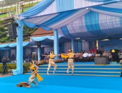 Seni dan Kepedulian Sosial Berpadu di Mabes Polri, Tiga Siswi SMPN 1 Cilimus Tampil Membanggakan di Hadapan Kapolri