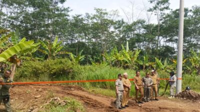 Galian Tanah di Jalan Lingkar Timur Kuningan Disetop Satpol PP, Material Cemari Jalan dan Membahayakan Pengendara