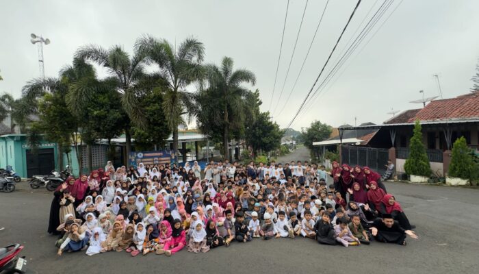 Isi Ramadhan dengan Ilmu, Ratusan Anak Ikuti Sanlat di Masjid Al-Ashri Kuningan