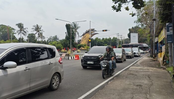 Arus Balik Membludak, Perjalanan Kuningan–Cirebon Tembus 3 Jam