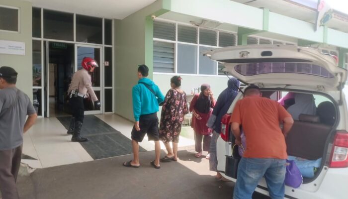 Aksi Heroik Satlantas Kuningan Kawal Ibu Hamil di Tengah Kemacetan